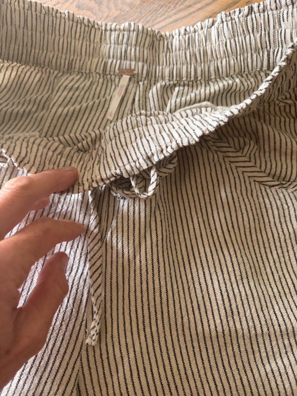 FREE PEOPLE textured stripe cotton pull on pant/pockets/cropped/L - Picture 8 of 9